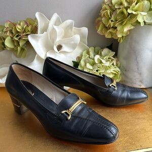 ULTRA RARE! Vintage Gucci Block Heel Pumps in Navy Leather